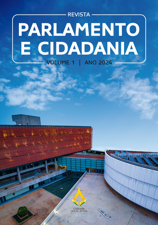 Capa da revista. No topo apresenta o texto "Revista Parlamente e Cidadania". Abaixo, o texto: "Volume 1, Ano 2024". Os textos estão sobre uma imagem de fundo que apresenta o céu de Brasília na parte superior e na parte inferior uma foto da fachada da CLDF.